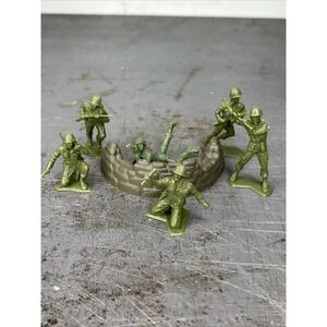 Vintage Toy Soldier Diorama Playset Mixed Group TimMee Marx War Scene Lot